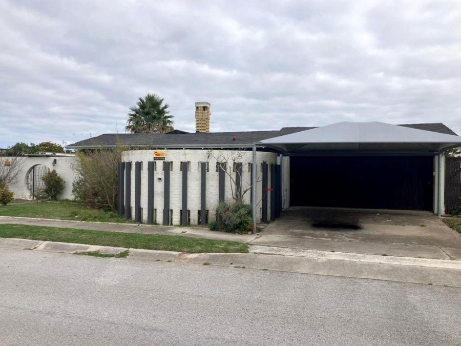 4 Bedroom Property for Sale in Kabega Park Eastern Cape